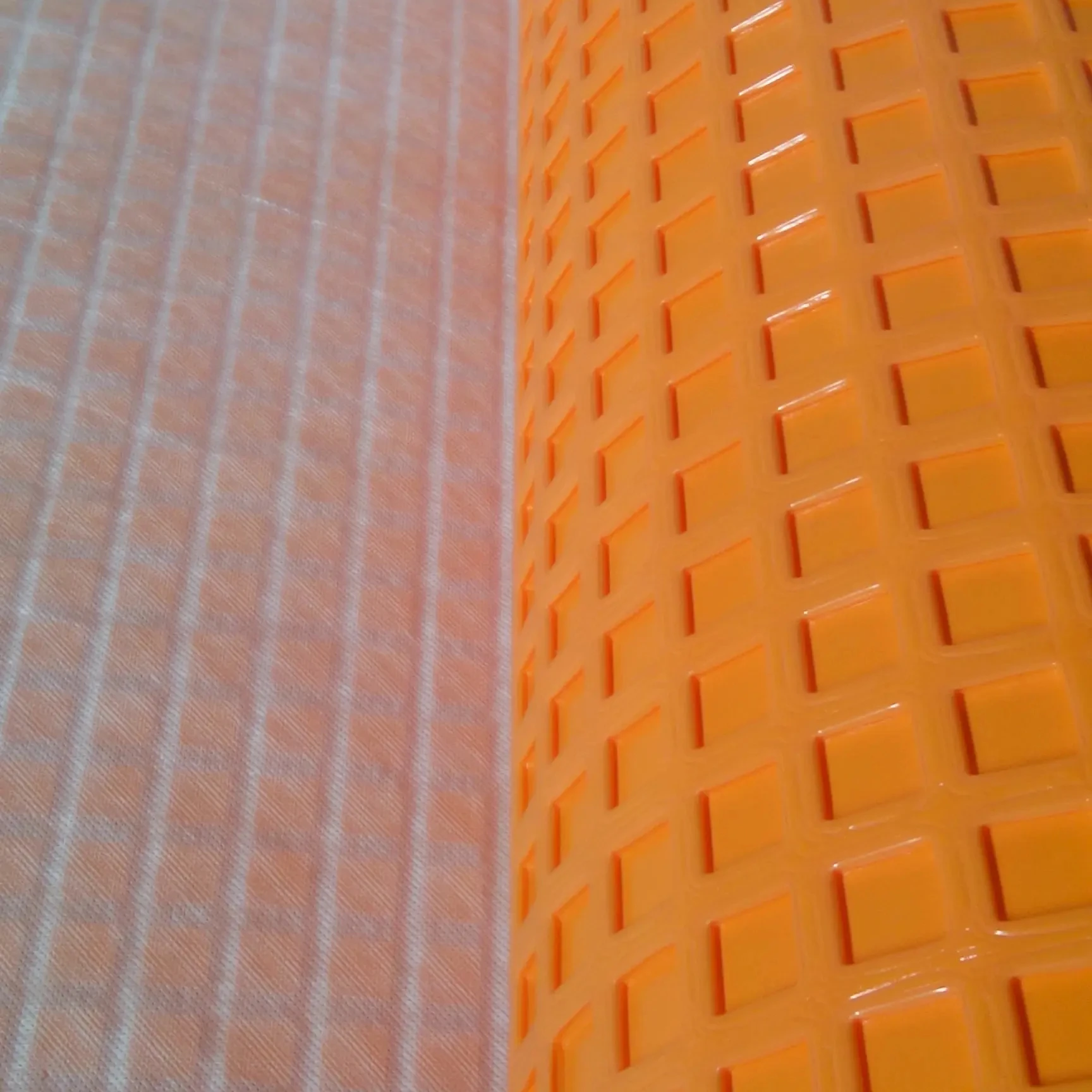 China Quality Assure Waterproof Durable PE PP Membrane Under Floor Tiles/uncoupling Membrane/flooring Decoupling Matting