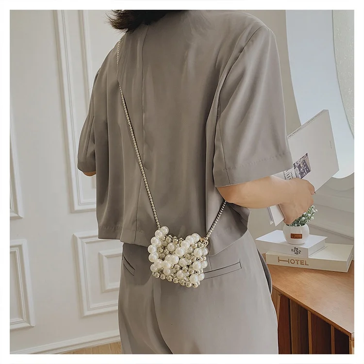 Wholesale New Fashion 2023 Handmade Tiny Tote Bag Mother of Pearl Handbags Small Jelly Ladies Purse Women Pearl Beaded Lady bags