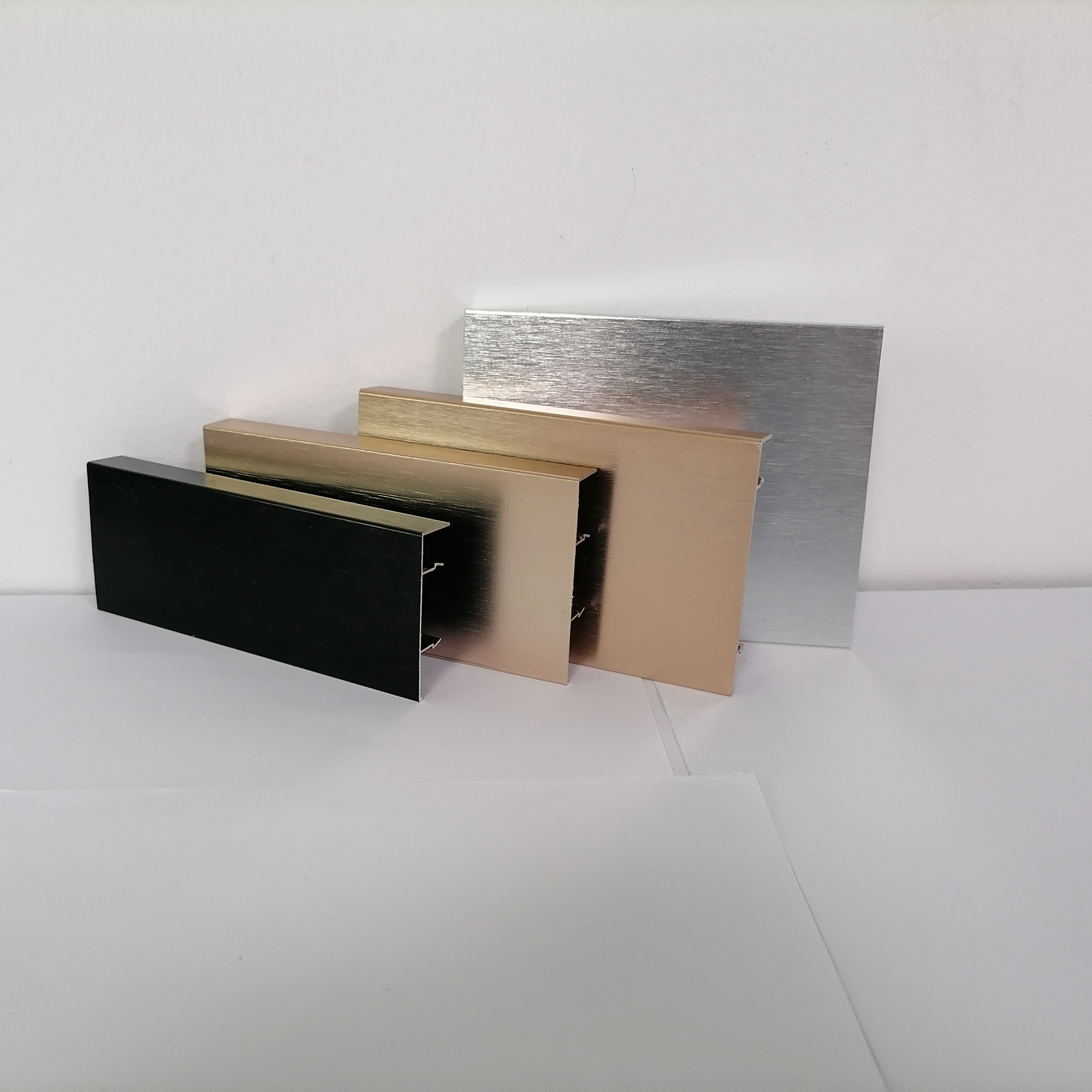 Decorative Stainless Steel Skirting Board Self-adhesive Aluminum Alloy Skirting Line Baseboard Trendy Room Border Trends
