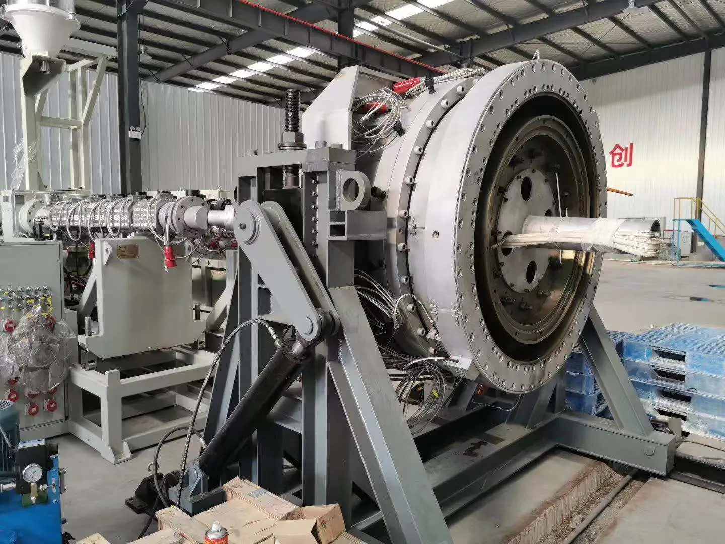 Good quality hdpe 160-315mm pipe line / 315-630mm HDPE pipe production line / hdpe pipe making machine