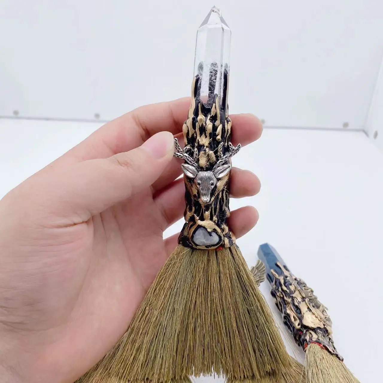Factory Price Wholesale Cheap Price Hand Made Crafts Natural Crystal Points Magic Brooms For Gift