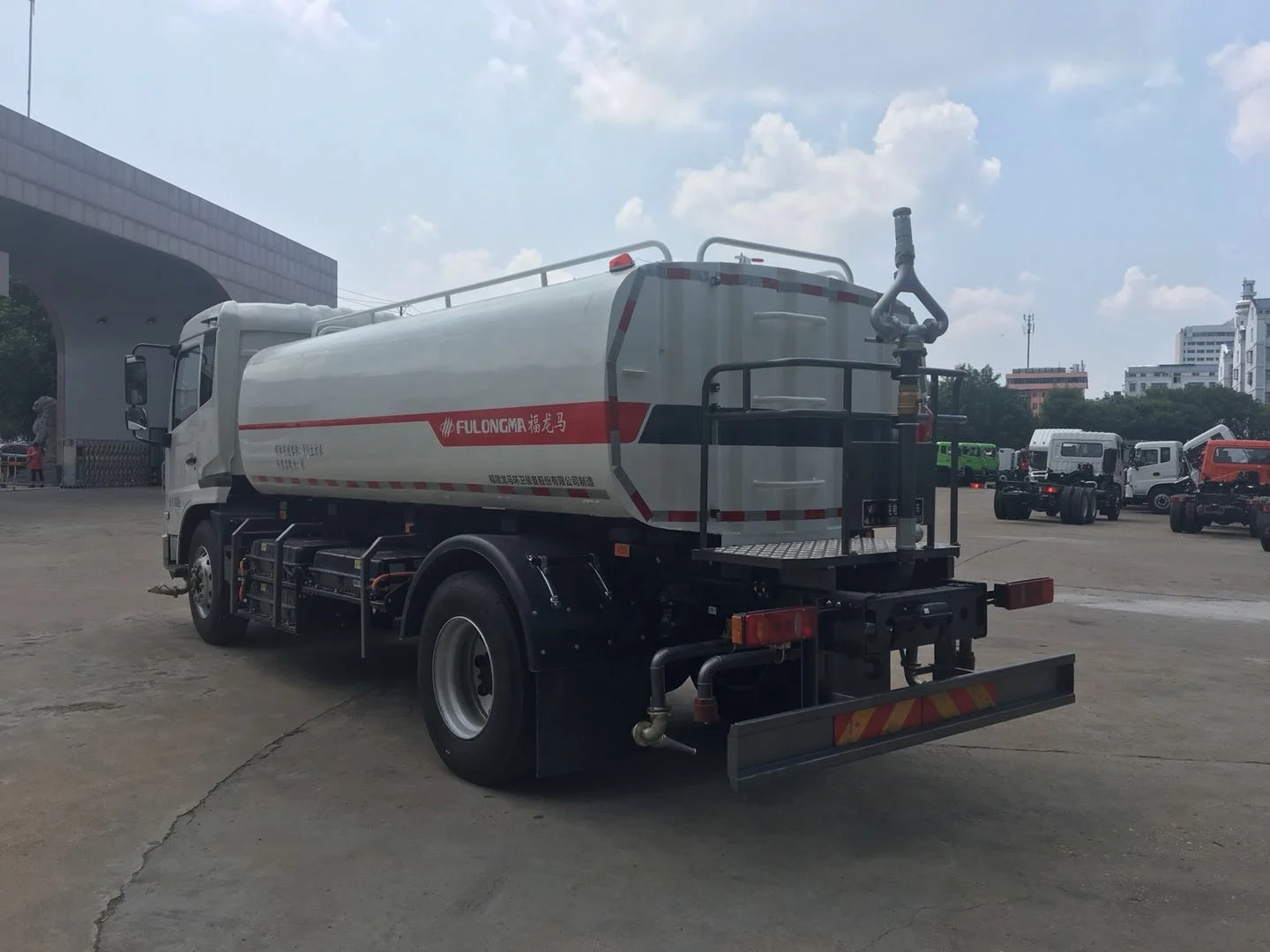 FULONGMA EV Электрический резервуар для воды 10000L для Перу