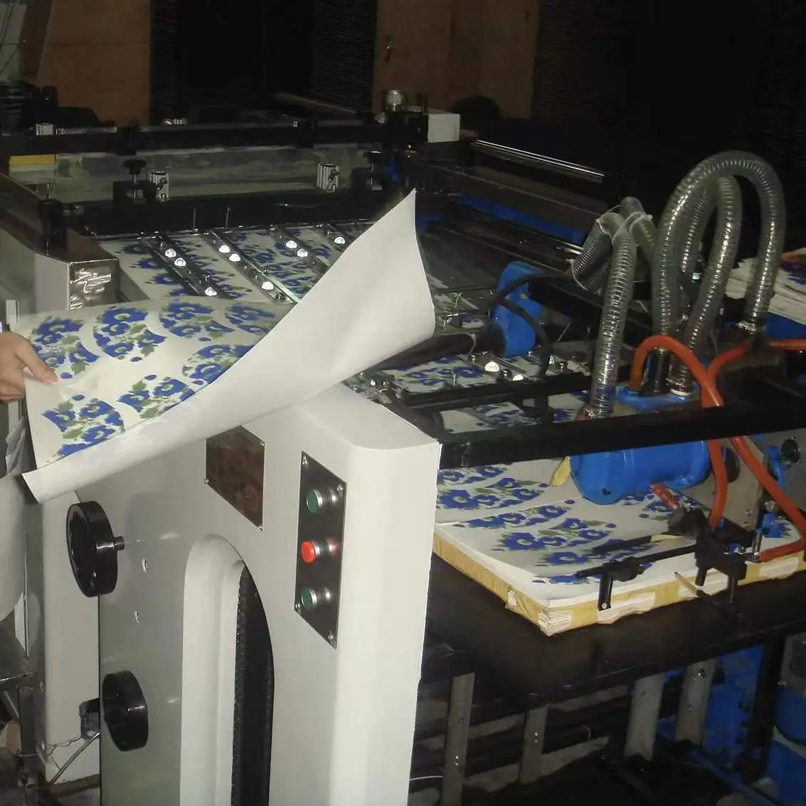 YT-S6070 China manual vacuum silk screen table multi colors screen printing machine for sale