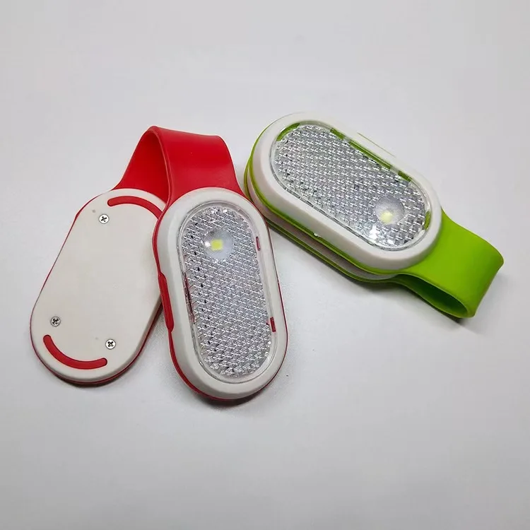 Custom Magnetic Safety Reflector Light For Promotional Mini Reflective Flexible Silicone Clips On Light With Magnet
