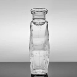 Good Glass Bottle Manufacturer in China Super Flint Special Looking Stand Hexagon 700ml Glass Unique Shape Liquor Glass Bottle