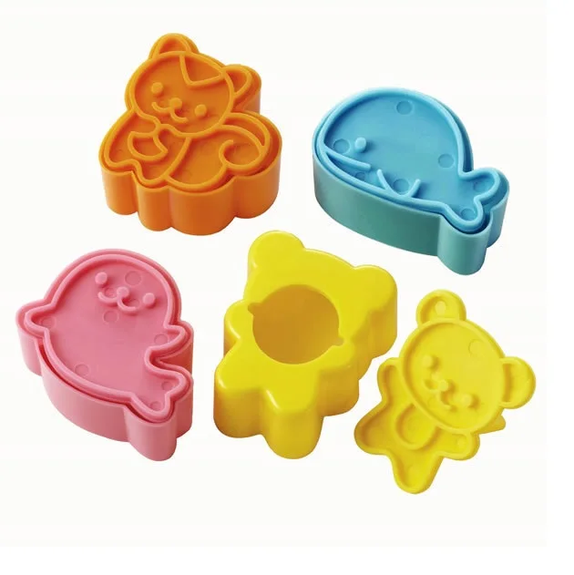 Cake Tool Plastic Kids Bread Sandwich Cutter 4 Pieces Animal Shape Plastic Sandwich Cutter Set For Kids