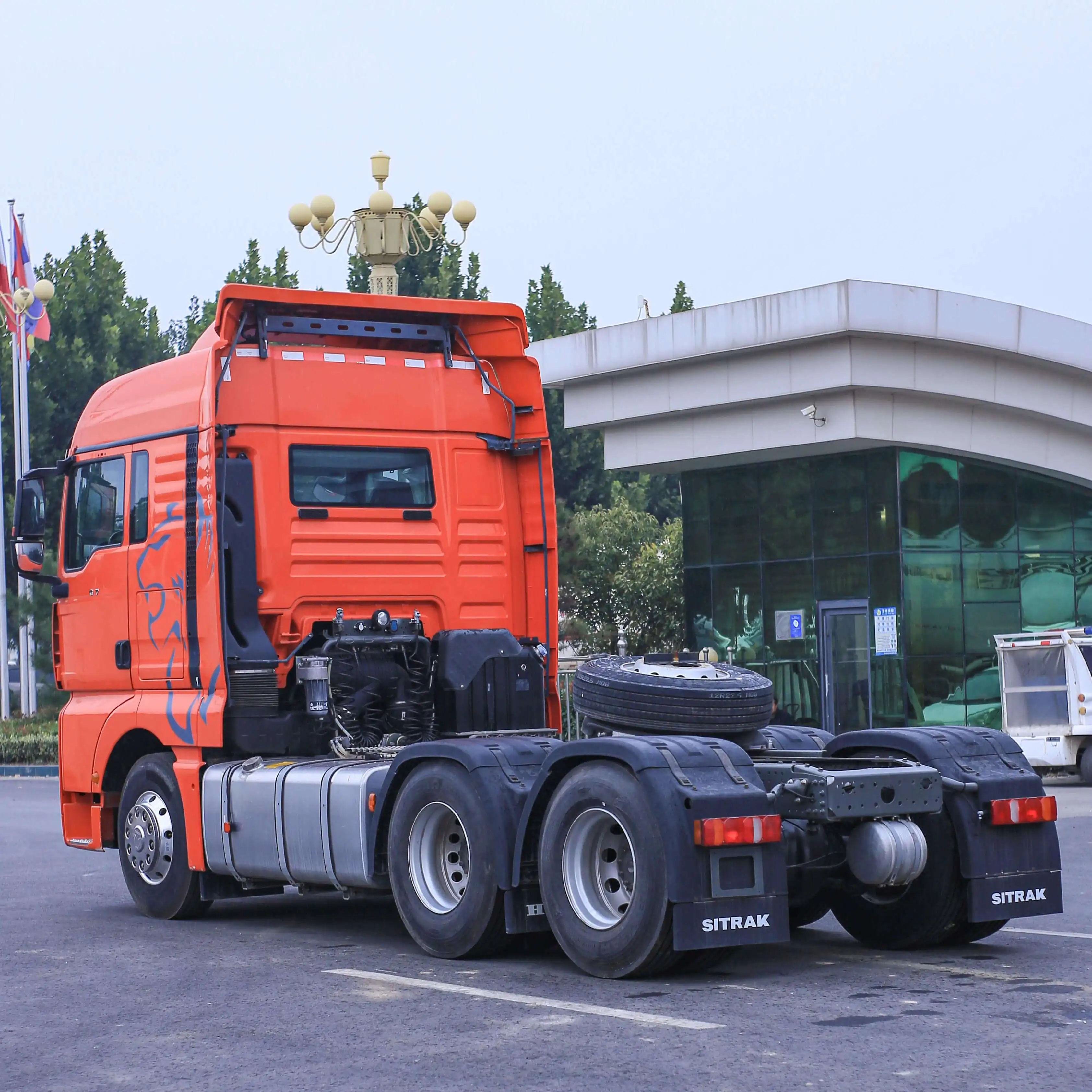 Гарантия качества Sinotruck Sitrak G7 6x4 10 колес 40 тонн тягачи