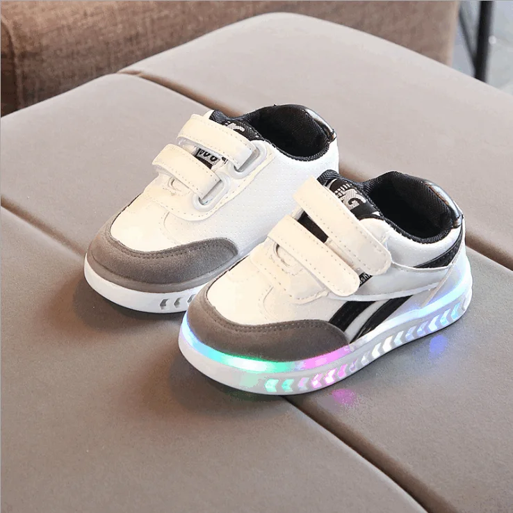 Autumn Kids Shoes Baby Boys Girls Children Casual Sneakers Breathable Soft Running led Sports Shoes for wholesale