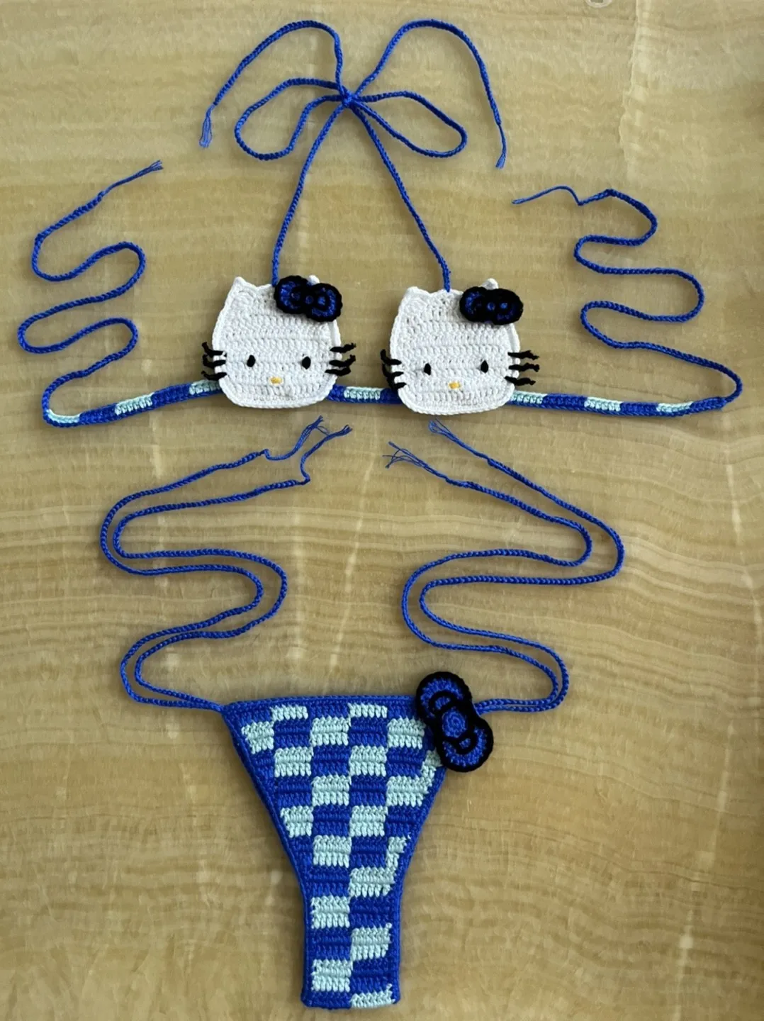 Женский купальный костюм