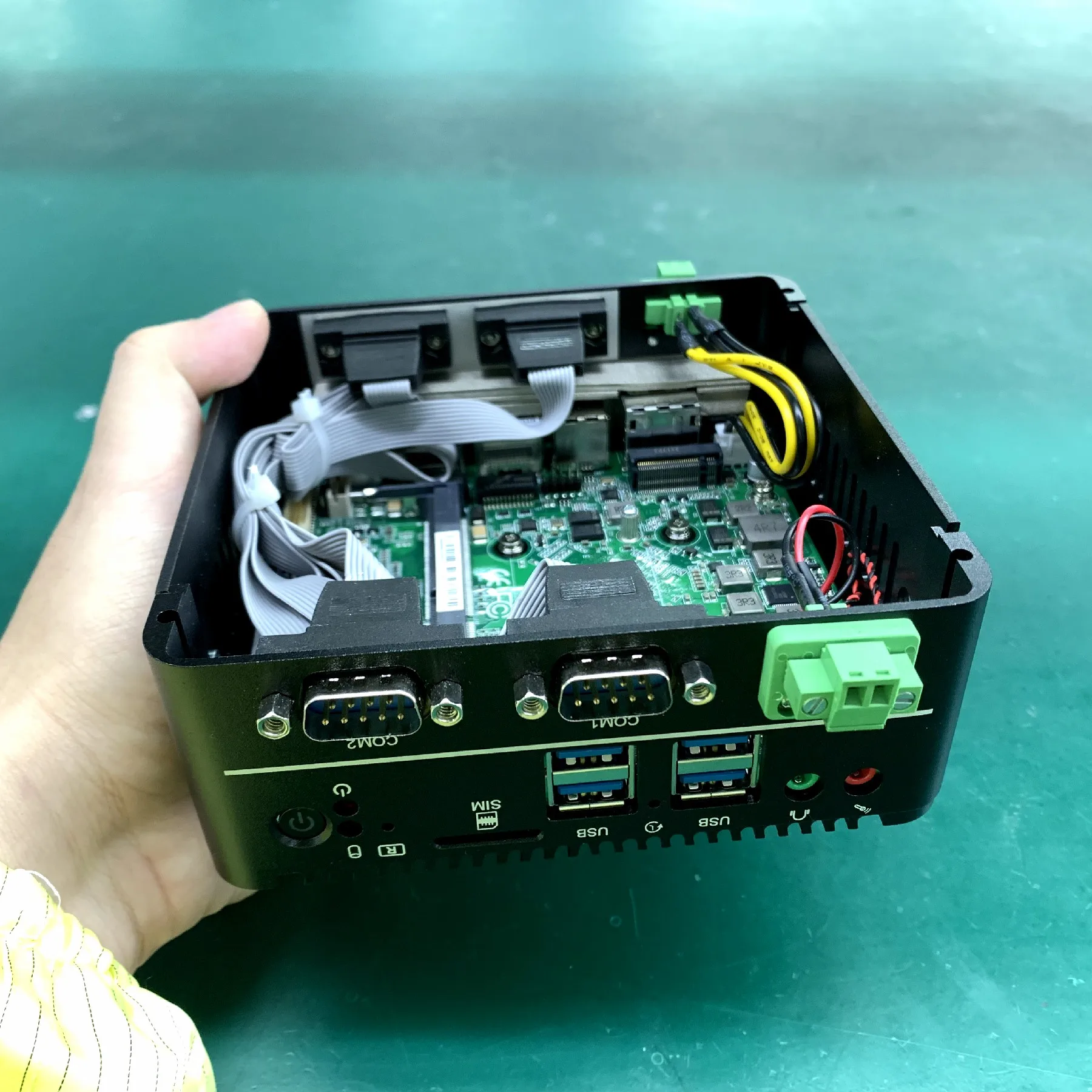 Industrial Fanless Mini PC Celeron J4125 Core Dual LAN 2*COM HD MI WIFI Windows 10 Computer minipc with Phoenix Connector Ports