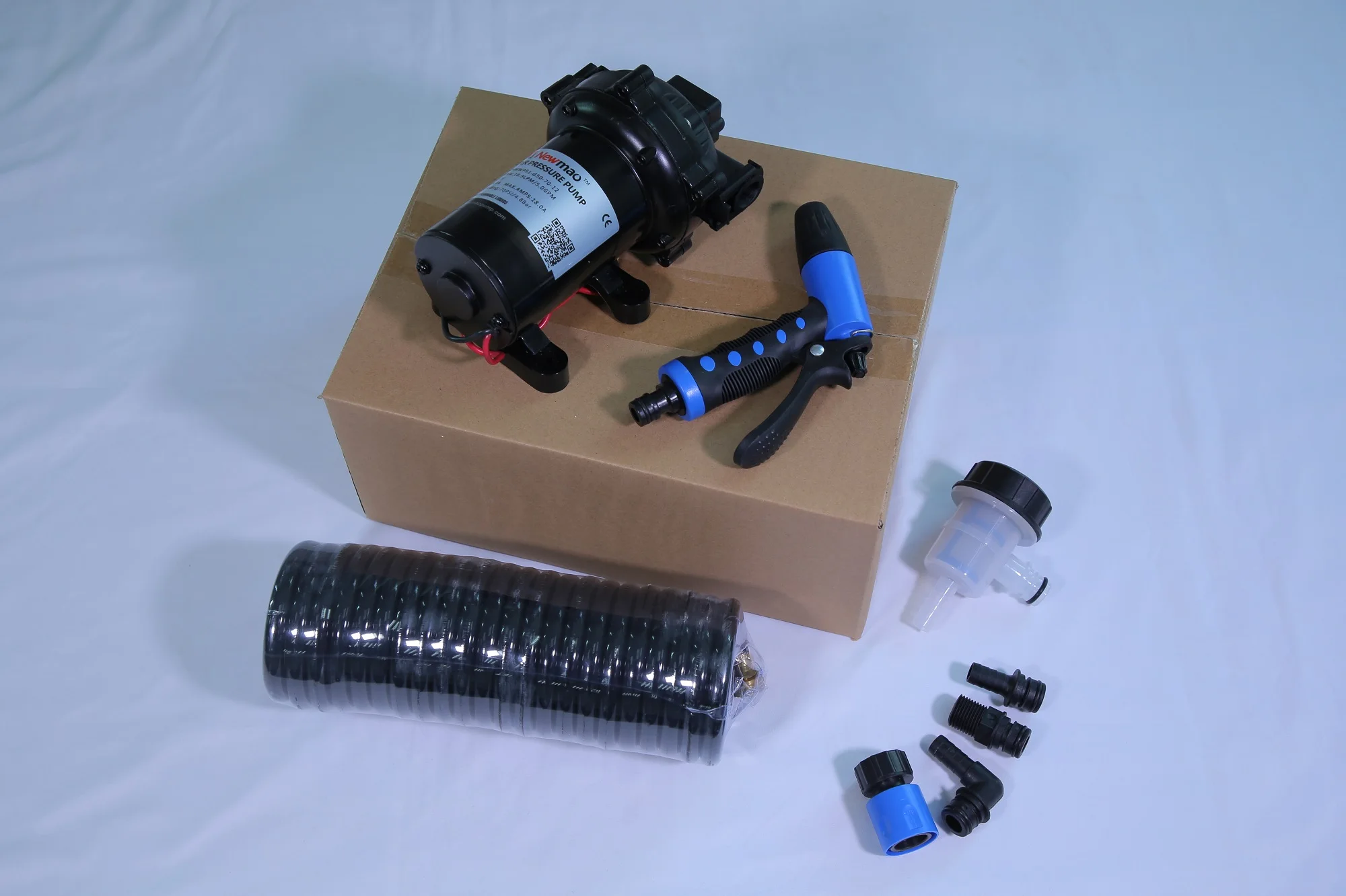 Newmao 12Volt dc portable electric power sea water fresh water pressure booster washdown pump bomba de agua