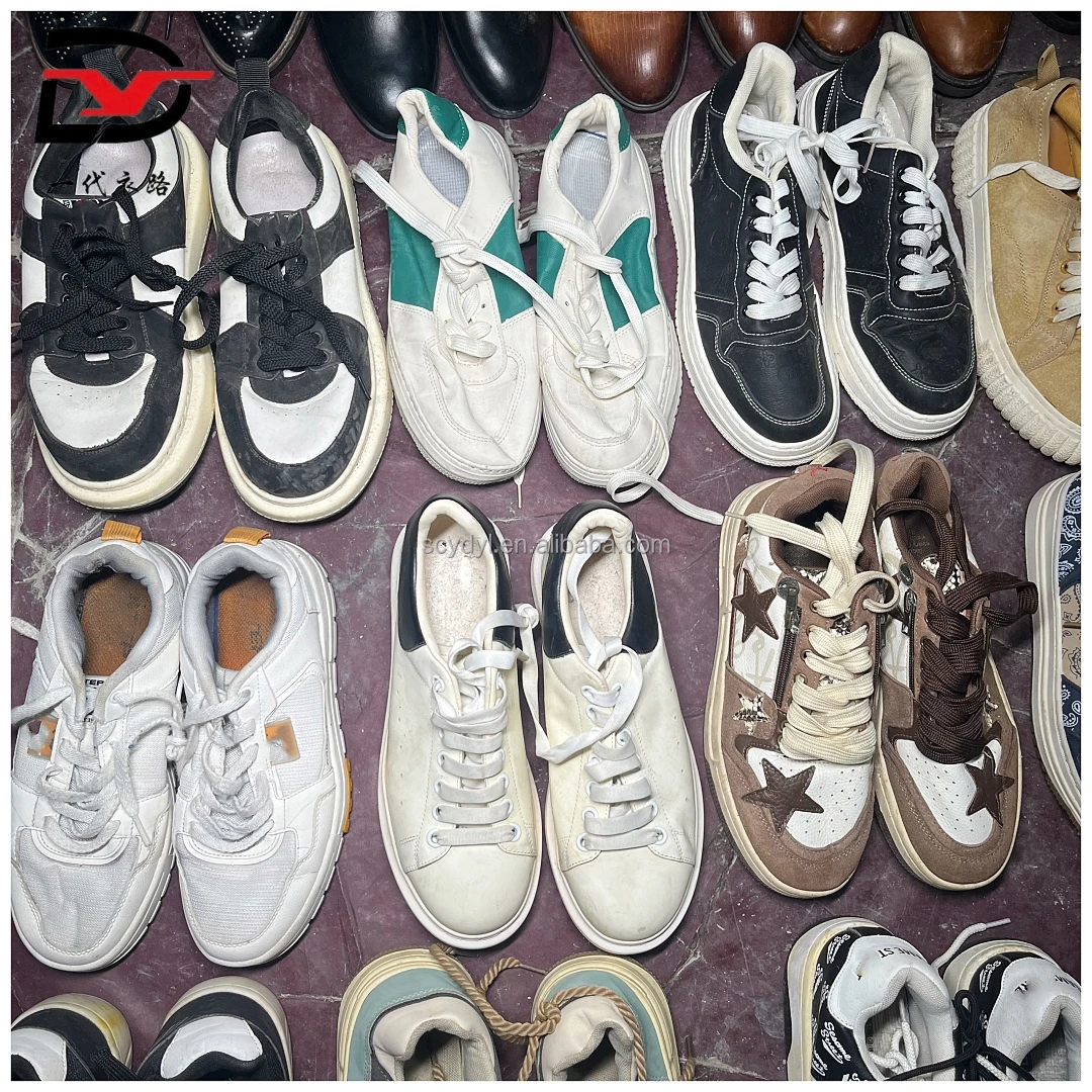 S12-4  Fashion Leisure White Leather Board Shoes Autumn and Winter New All-in-one Sports Thick Bottom Stars Small White Shoes