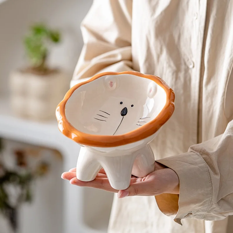 Custom Cute Ceramic Pet Dinnerware Dog and Cat Elevated Bowl Tilted Dishes Animal Shaped Raised Cat Food Bowls On Stand