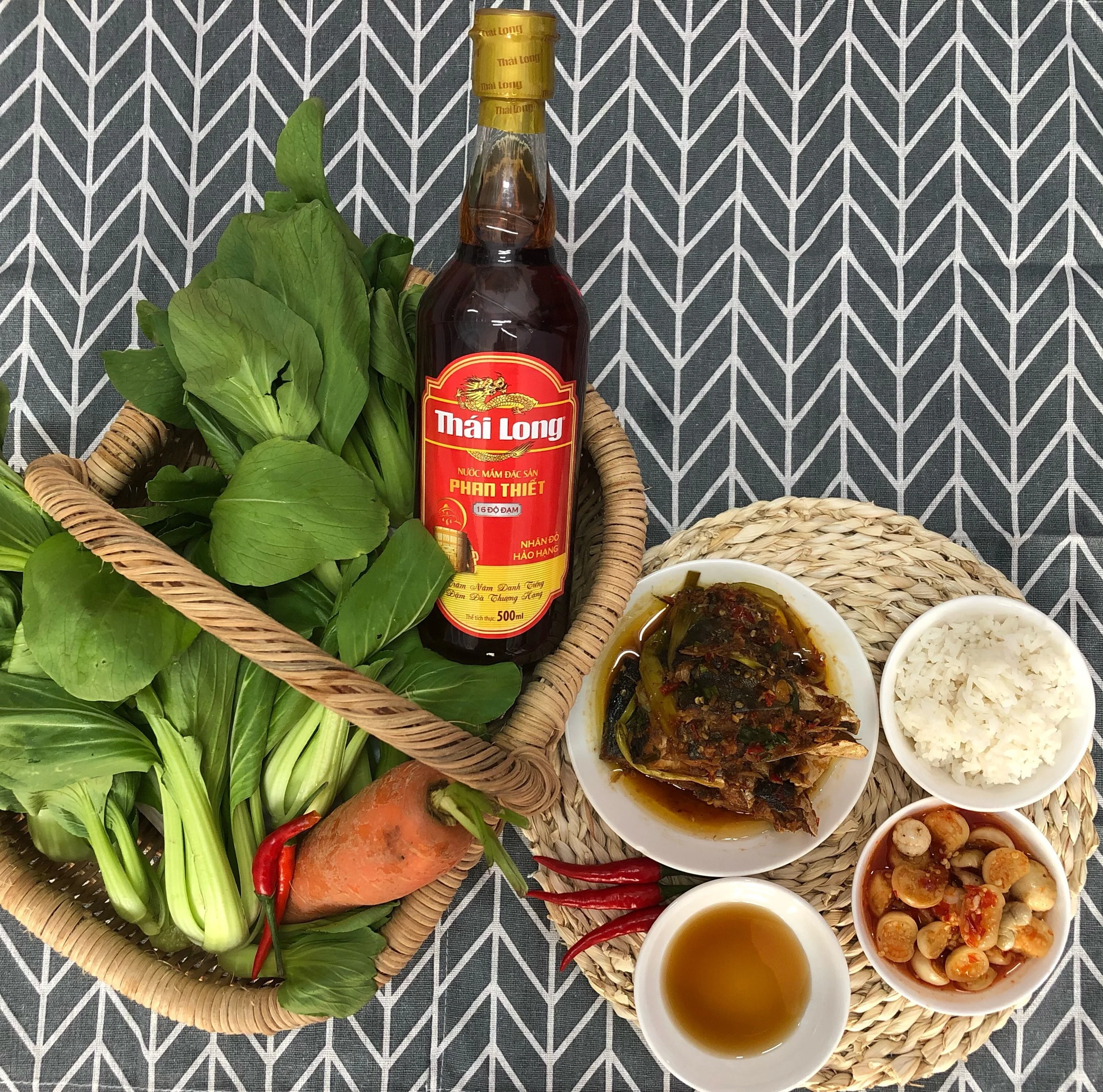 Traditional Phan Thiet fish sauce made from anchovy by Vietnam manufacturer with wholesale price