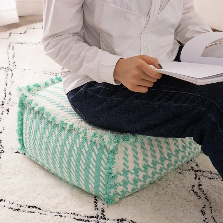 Hot selling farmhouse wholesale machine woven thick fabric living room sofa decor foot stool pouf for kids ottoman fatti a mano