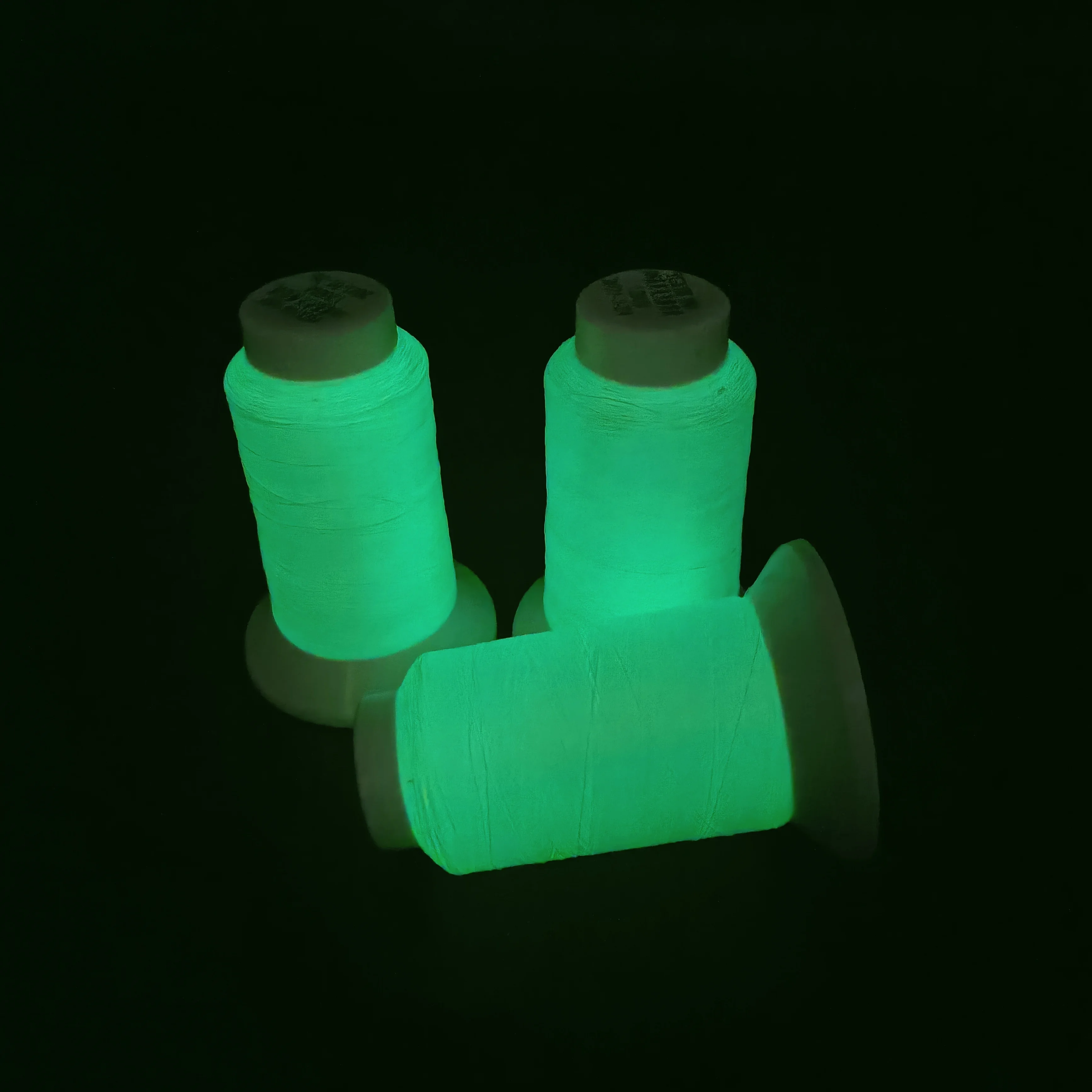 Glow In The Dark Thread 12 Colors Huge Spool 150D 3000 Yards For Sewing Embroidery