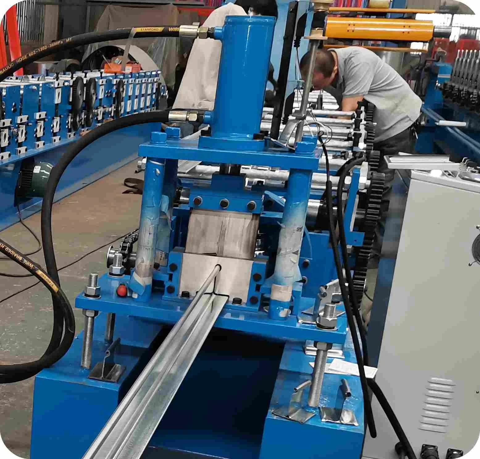 Shutter profiled door panel metal rolling shutter door stamping machinery manufacturer