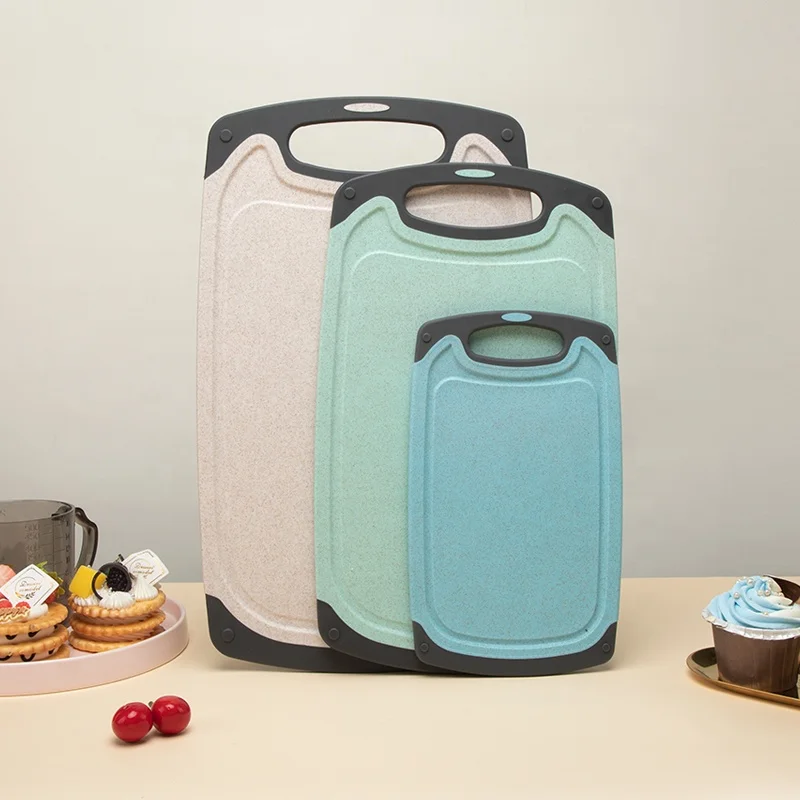 Eco Friendly Kitchen Cutting Boards Plastic 4Pcs Chopping Board Set With Non Slip Feet And Drip Juice Groove Easy Grip Hand