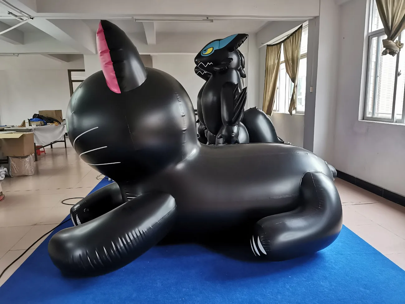 BeiLe Customize new design  PVC inflatable cat  suit for sales