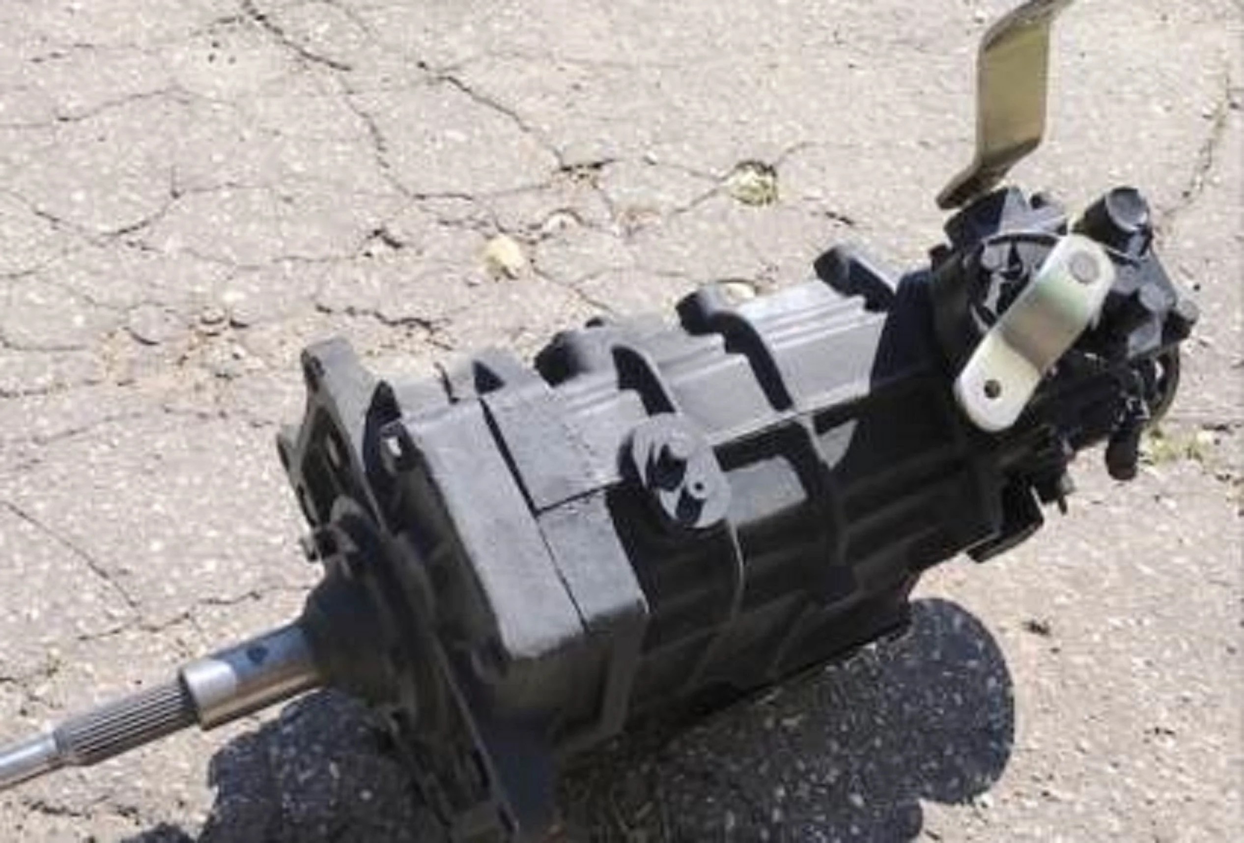 High Quality Factory Price YUEJIN NJ1020 Truck Spare Parts Gearbox 17H30--N600171711--130405111