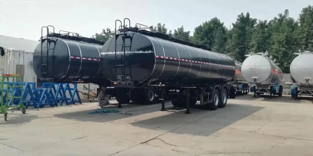 Sinoroader 3 оси с подогревом битум транспортировки утепленная танкеры