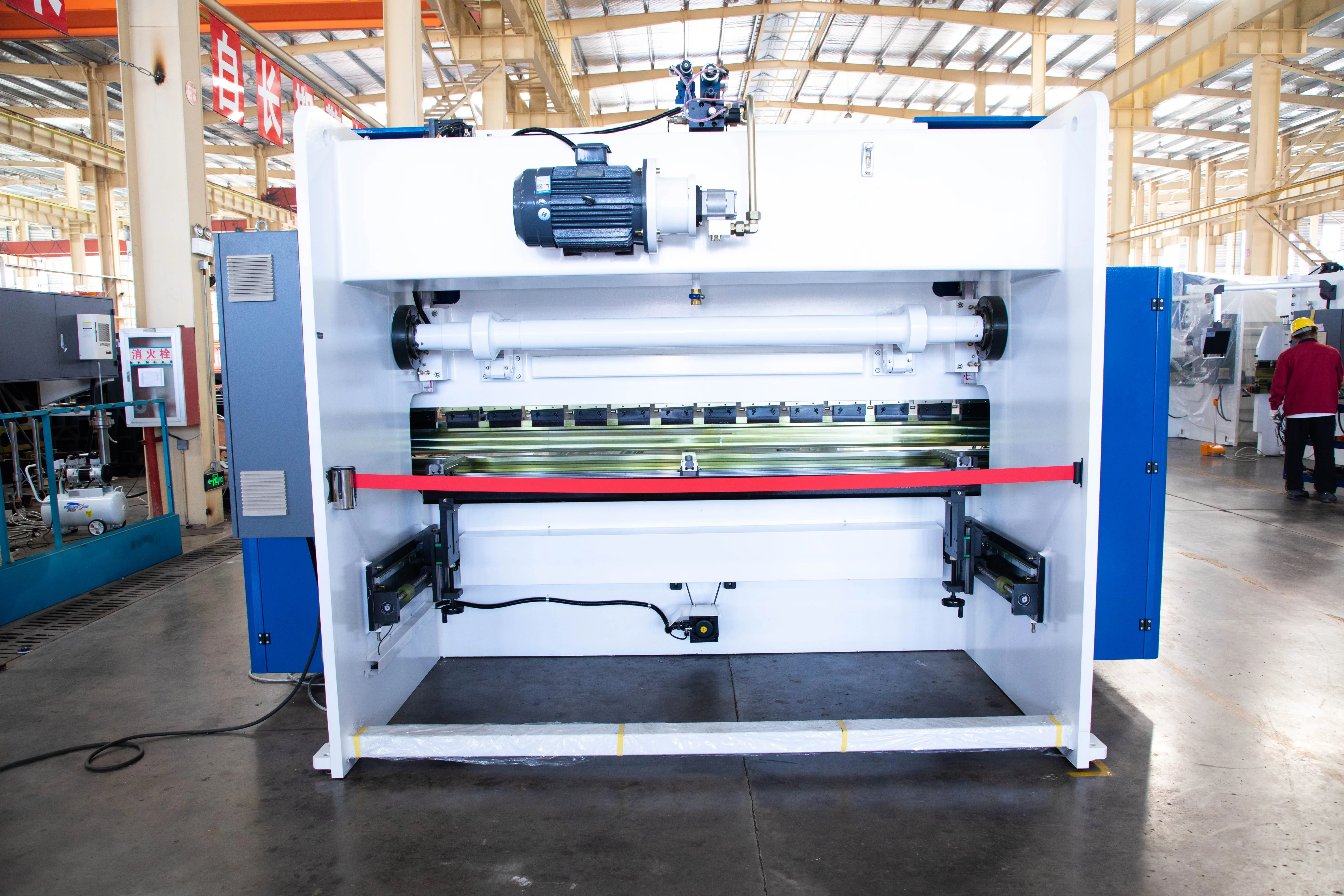 ADH 250t/3200 Bending Machines Hydraulic Cnc Bending Machine And Standard Press Brake With Da53t Controller