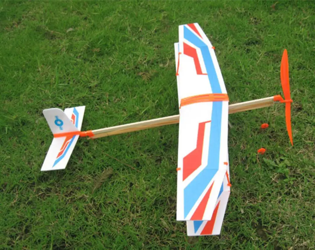 Летательный аппарат из пенопласта