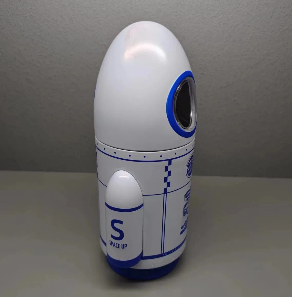 Rocket Shape Gift Package Food Grade Candy Biscuit Surge Package Metal Tinplate Tin Box For Kids