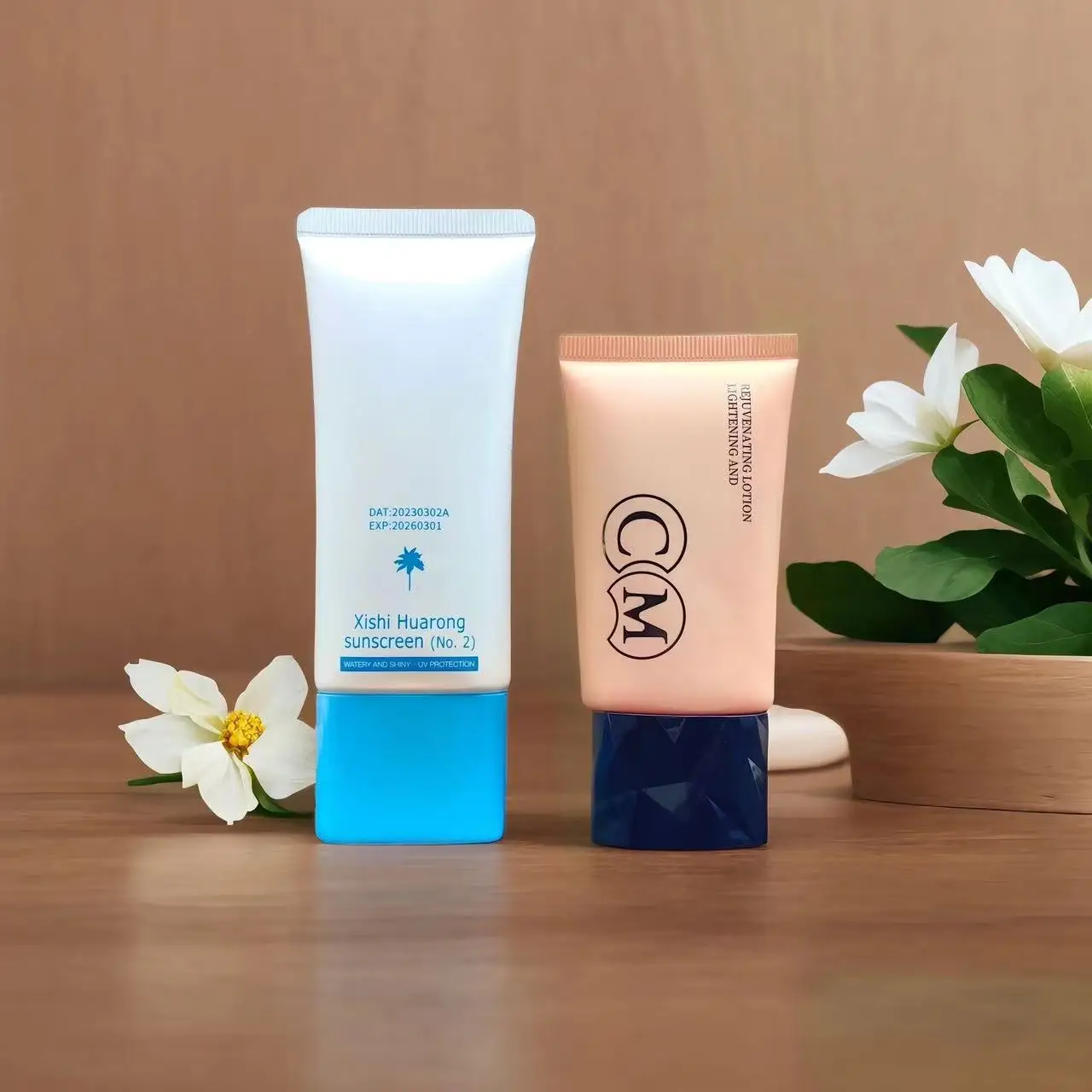 Stock 30ml 60ml Sunscreen Tube PE Clamshell Cosmetic Dispenser Bottle PP Screw Cap Hand Cream Bottle