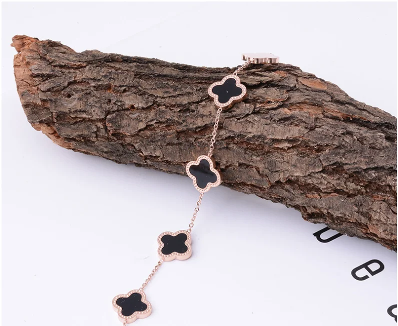 
Titanium Steel Bracelet European and American Fashion Jewelry Four-Leaf Clover Flower Bracelet 