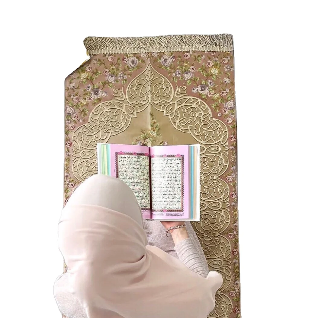 Hot Sale Travel Flocking Jacquard Quilting Soft  Muslim Prayer Mats Prayer Rug