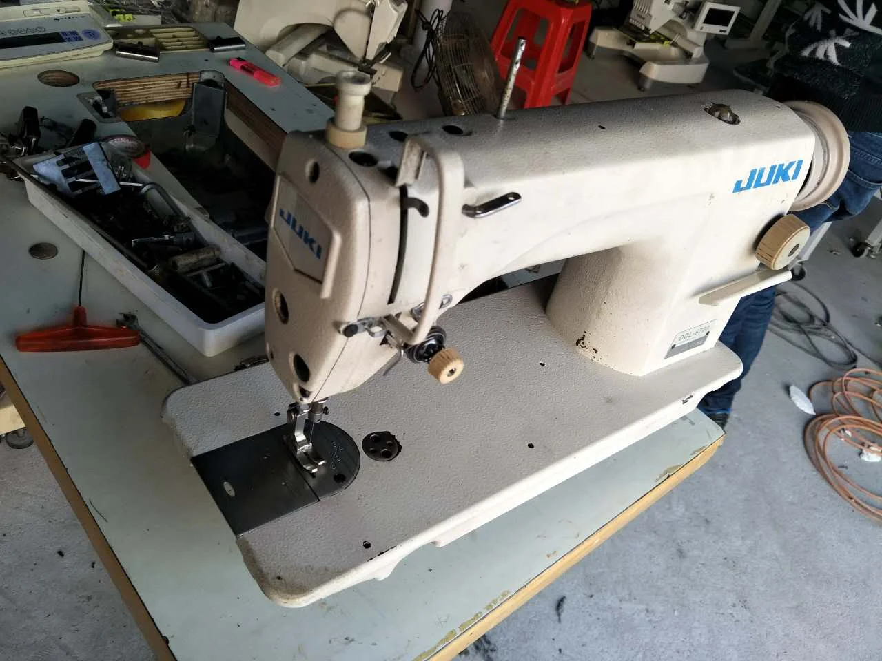 Fresh Clear good conditional Juki8700 lockstitch industrial used sewing machine