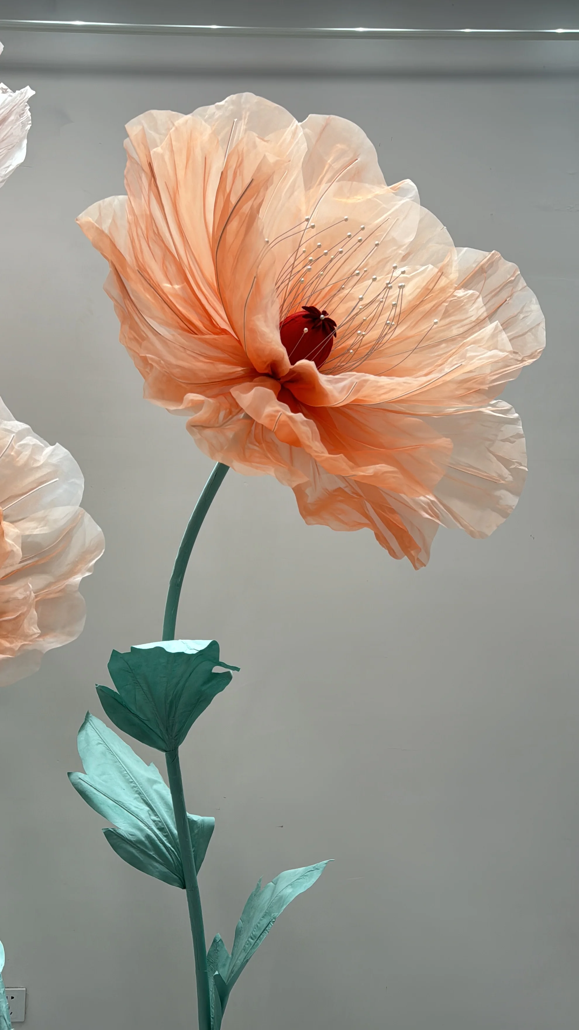 V 2024 Hot Selling giant  Flower WITH STAND  Flower Head For hotel lobby event display