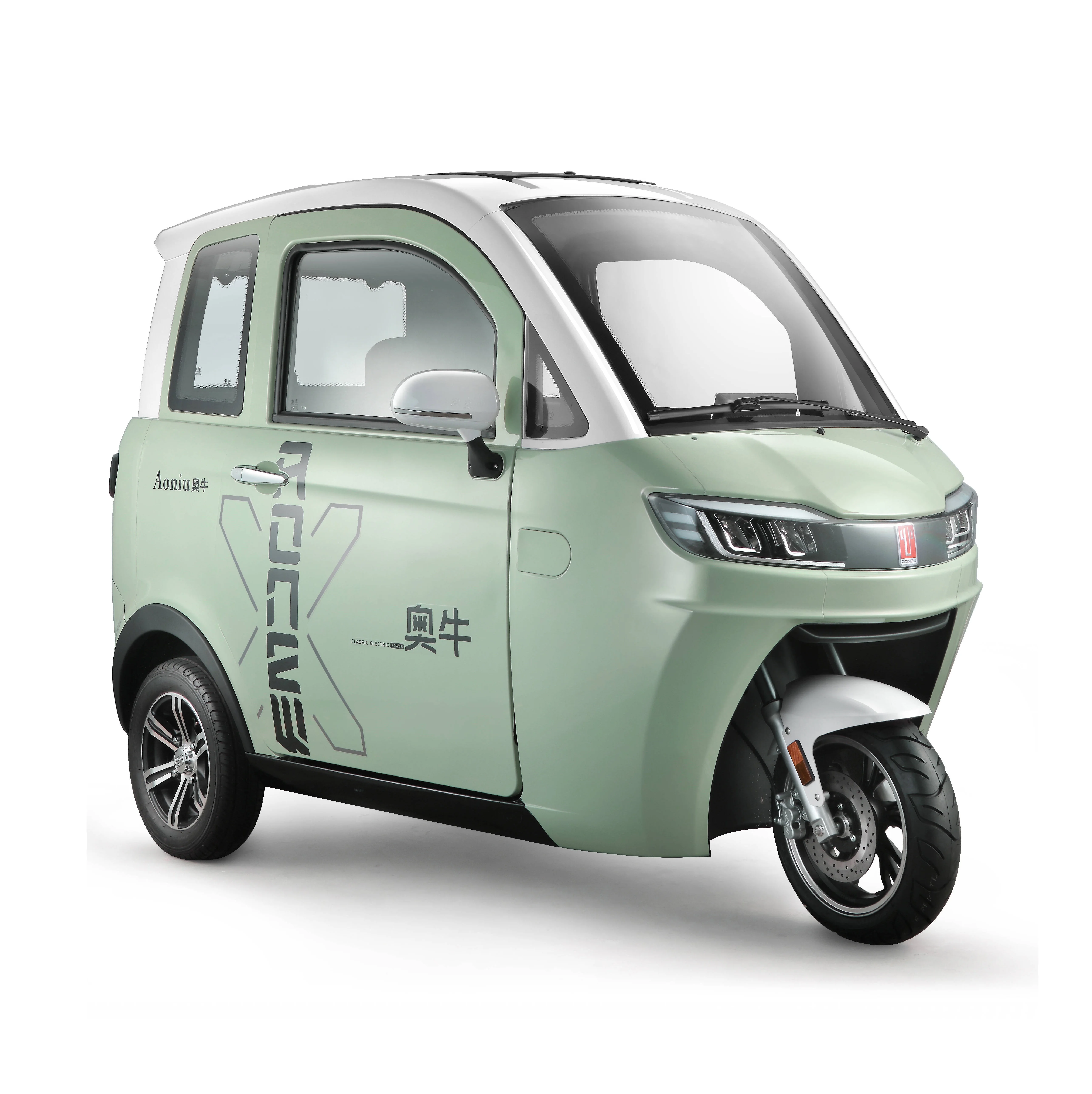 Hot sale cheap  electric three wheels intellengent fully enclosed tricycle adult electric mobility scooter