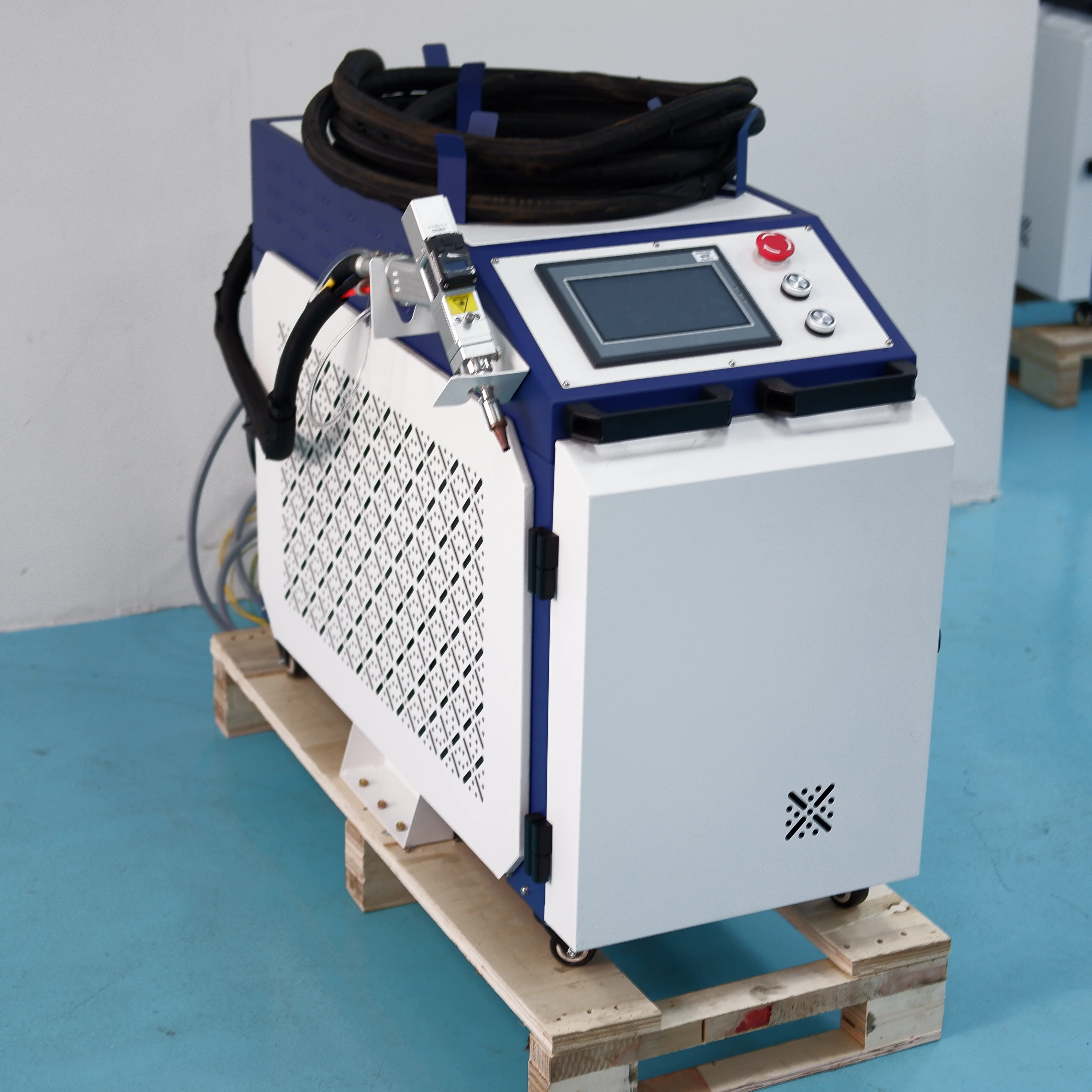 Laser Welders 1500w Handheld Fiber Laser Welding and Cutting Machine Spot Laser Welder Provided 220v RAYCUS 2 Years 3000w 0.75kg