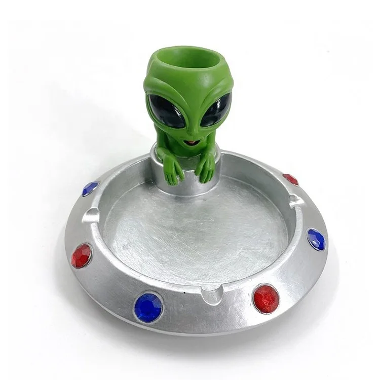 Custom resin alien candle decoration and UFO alien shape decoration ashtray with holder