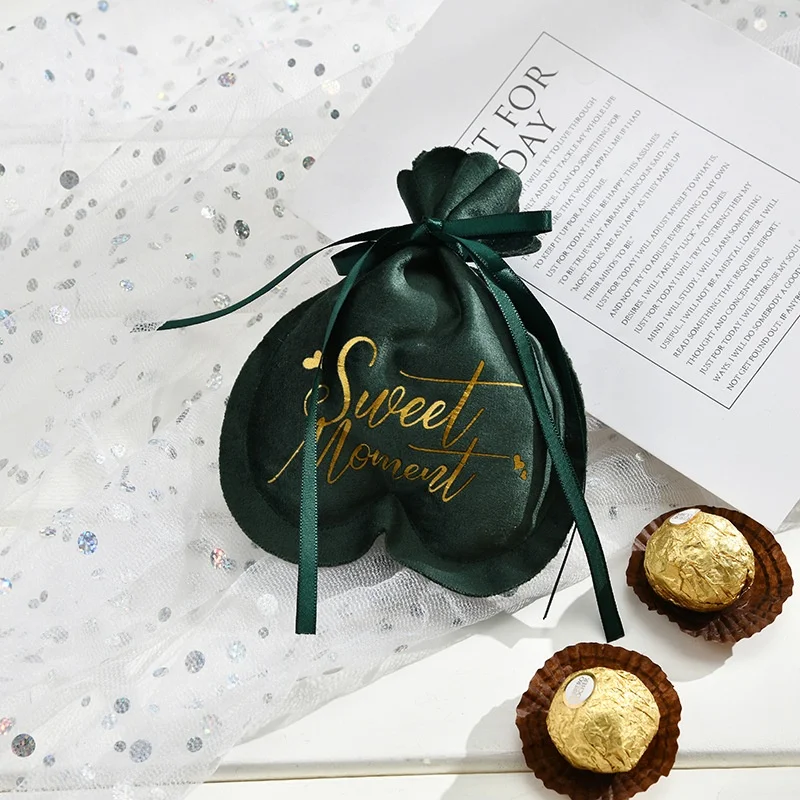 Wholesale Red Heart Birthday Christmas Wedding Gift Drawstring Velvet Cosmetic Jewelry Chocolate Candy Pouch Bag with Bowknot