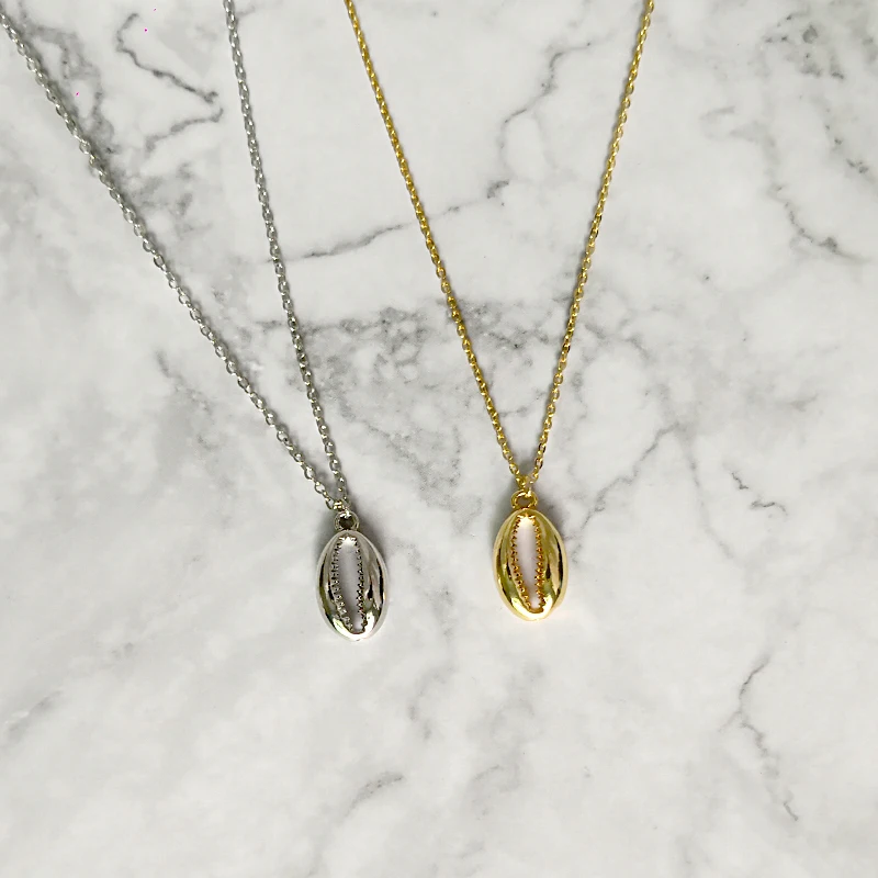 Simple Copper Shell Millet Shape Pendant Necklace Women Unique Sea Shell Cowrie Thin Chain Choker Ocean Summer Jewelry Wholesale