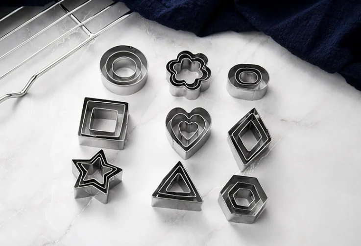 
27 pcs stainless steel round oval heart star diamond square flower triangle hexagon shape cookie cutter set with tin box packing 