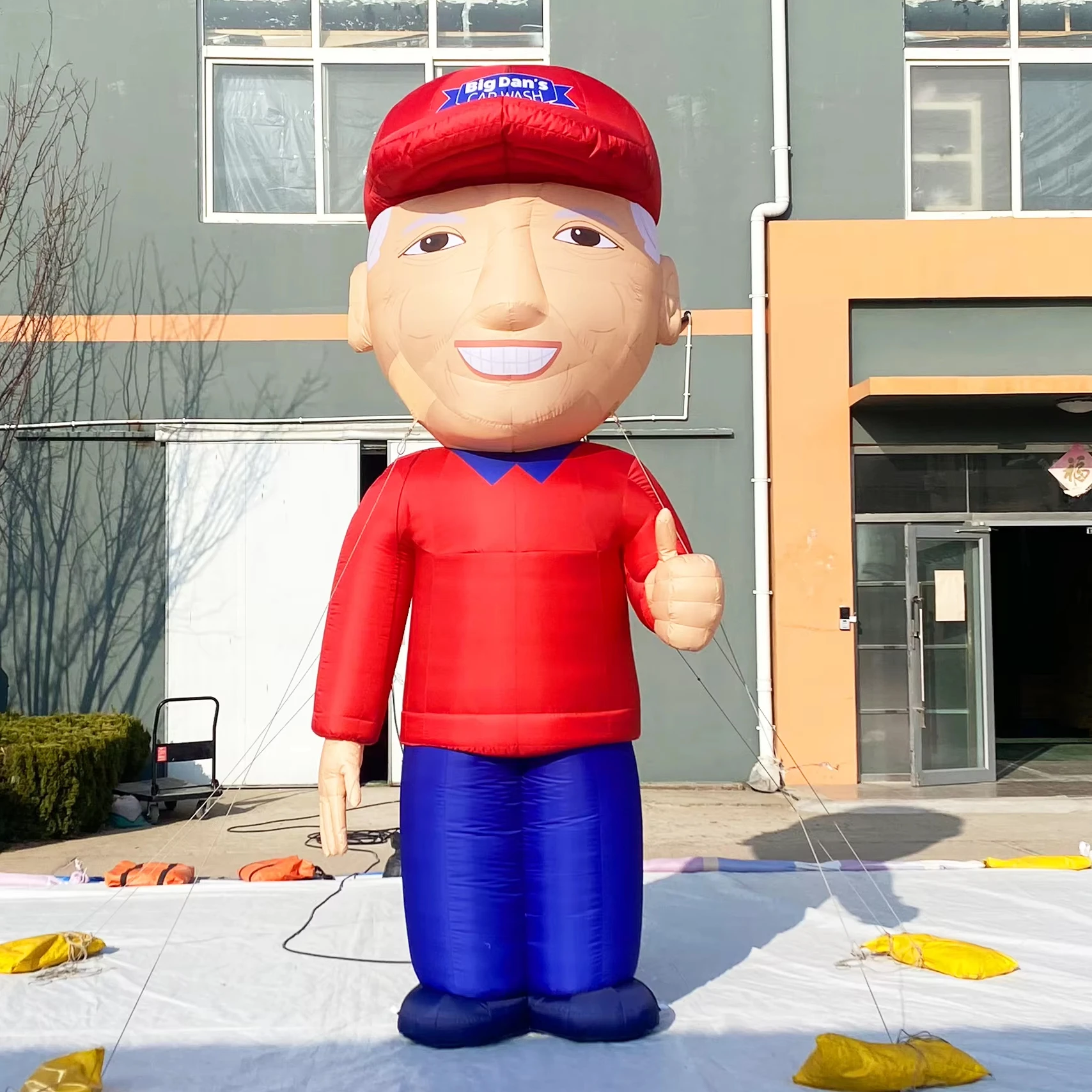 4m High Advertising Custom Inflatable Car Wash Worker Blow Up Customized Inflatable Cartoon Character