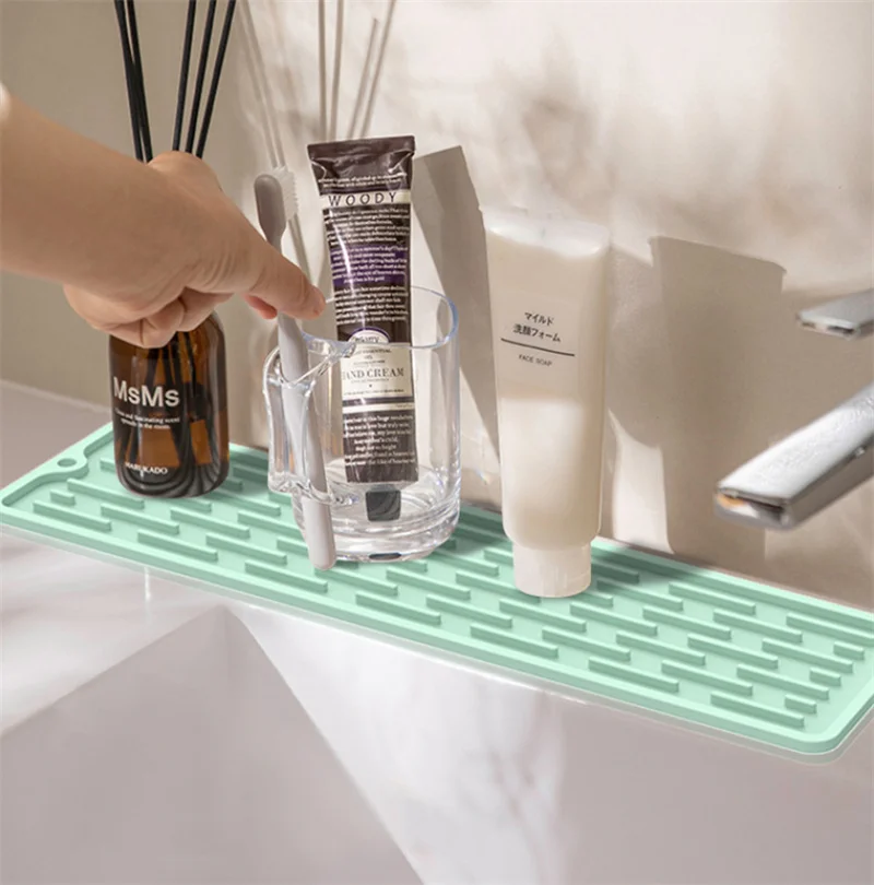 Non-slip Kitchen Easy To Clean Silicone Drain Mat Silicone Dish Drying Drain Pad  for Countertop