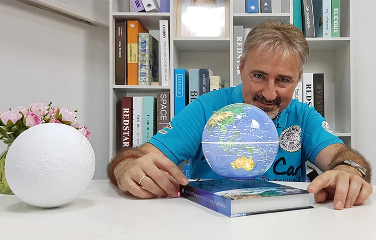 Book base Magnetic Levitation Floating 14cm 6 Inch Educational plastic Rotating World Globe Manufacturing In Whole Sale Price