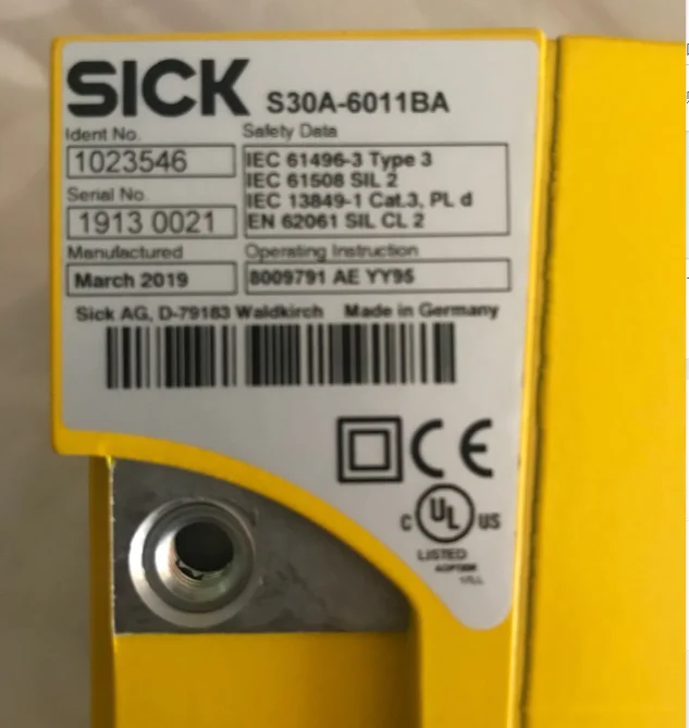 
STOCK S30A-6011BA S30A-4011BA S30A-7011BA SICK Safety laser scanners S3000 Standard Sensor head with I/O module 