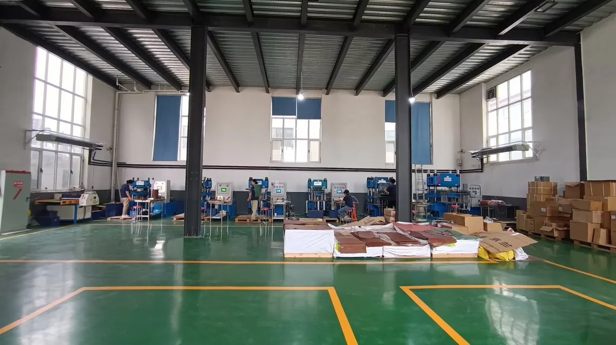 CFNAK China Manufacturer High Quality Original Higer Bus Parts Gearbox Rubber Block