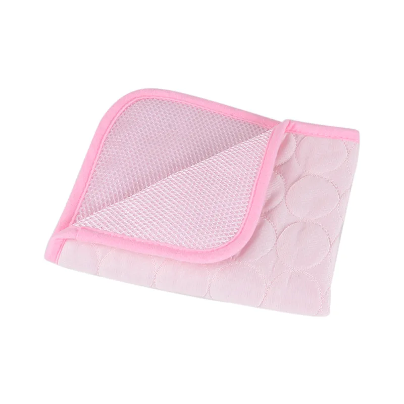 Washable Pet Cooling Mat Cold Pet Pad Cats Portable Reusable Breathable Dog Cooling Bed Mat for Dogs