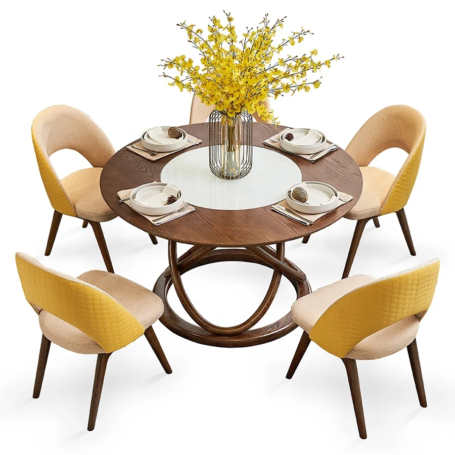 Набор деревянных стульев для обеденного стола