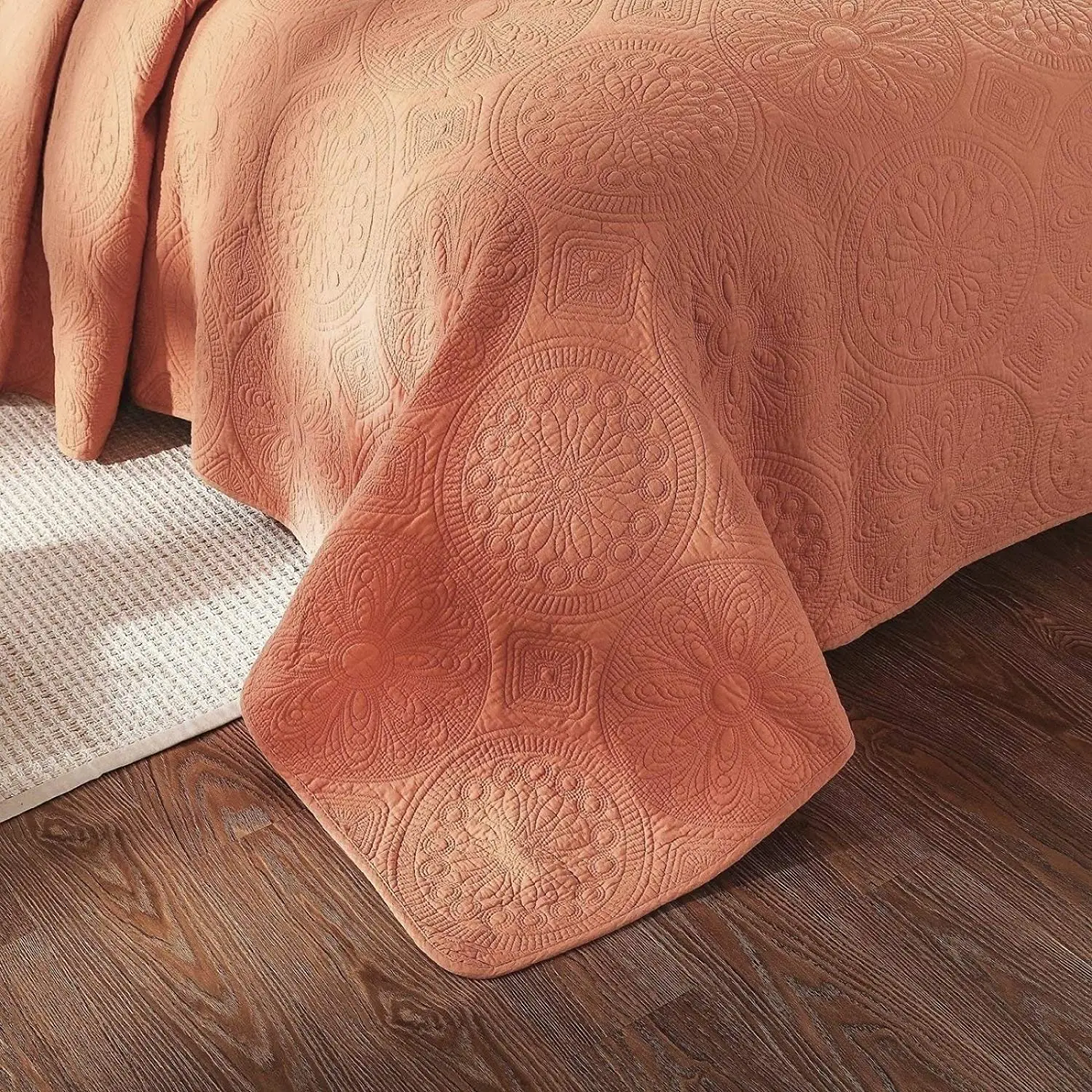 Aoyatex High Quality Solid Embossed Quilt set Fancy bedspread Quilt set for adult