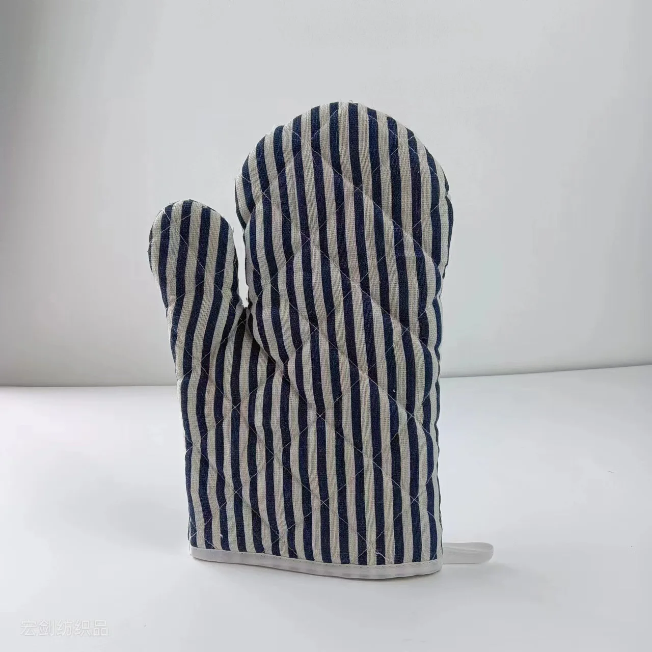 Stripe designed gloves cotton and linen heat resistant gloves for kitchen microwave oven pot holder