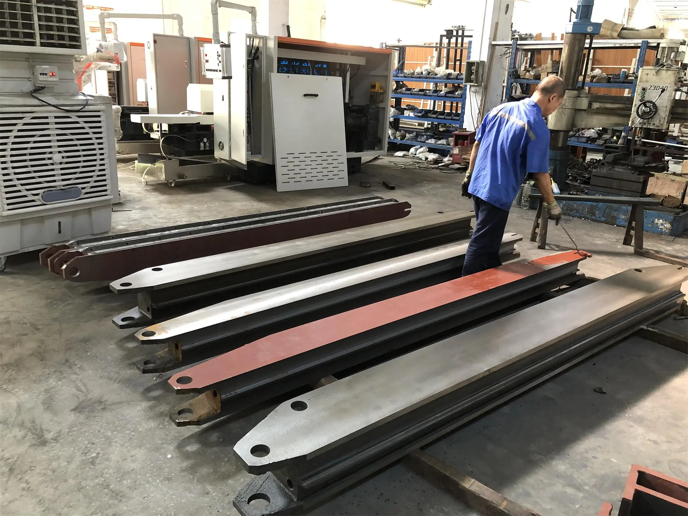 Full automatic edge polisher 11 Spindles Glass straight line edging machine with felt wheels