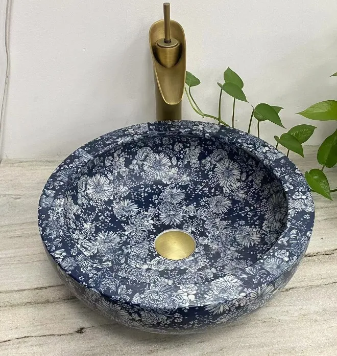 Excellent quality countertop art blue and white porcelain bathroom sink painted flower ceramic wash basin